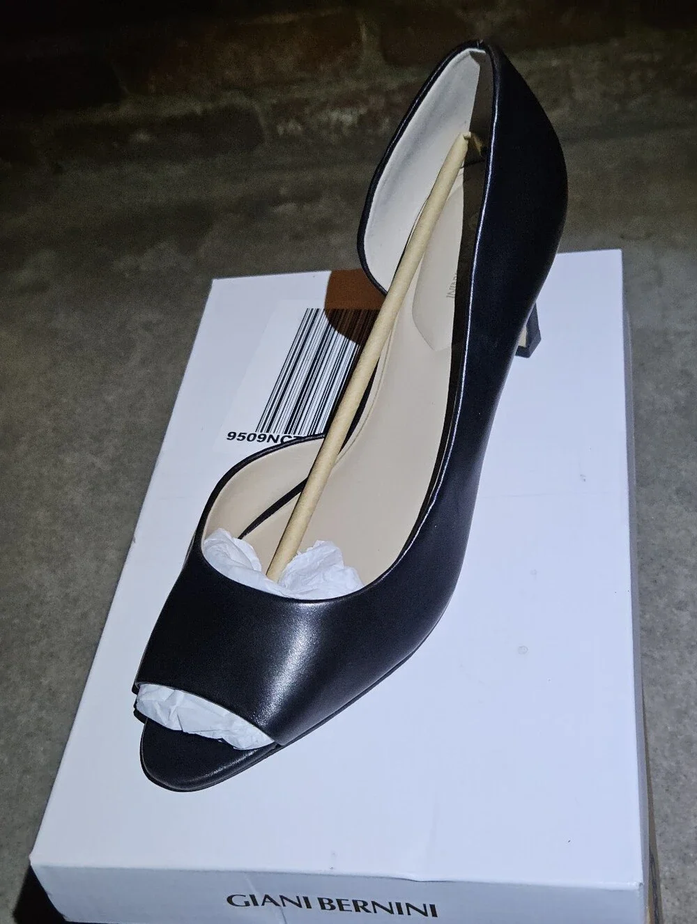 Giani Bernini Black Leather Peep-Toe Pump (NWT) 9.5